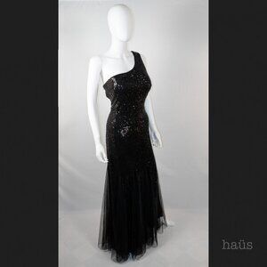 Aarfar Black One Shoulder Gown